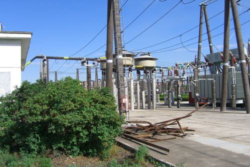 35kV母線接電抗器