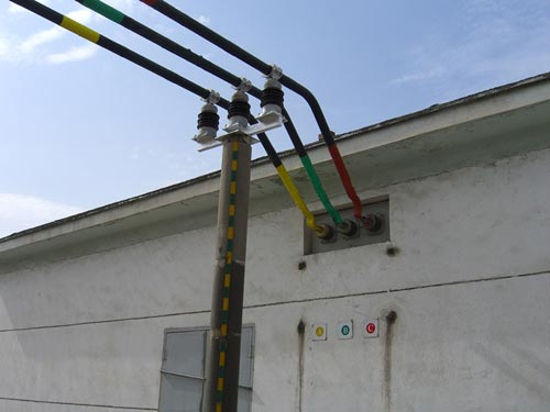 母線戶(hù)外架空